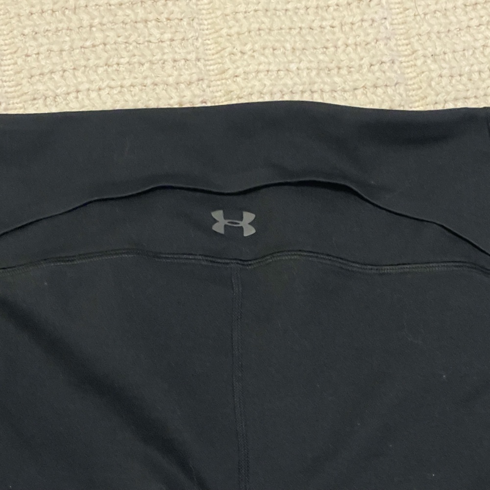 Under Armour Women's Black Leggings/Yoga Pants - Picture 4 of 5